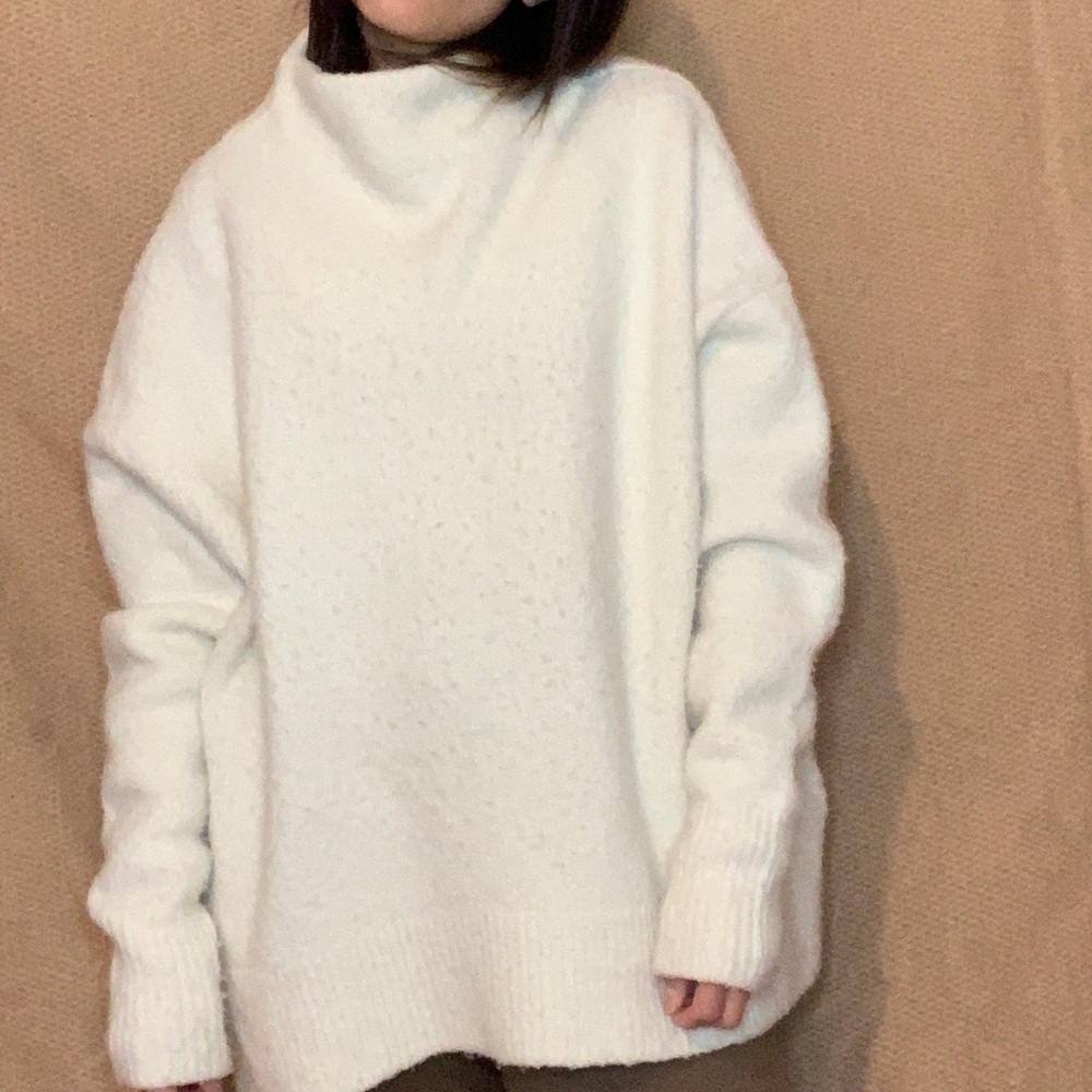 White Sweater size small
